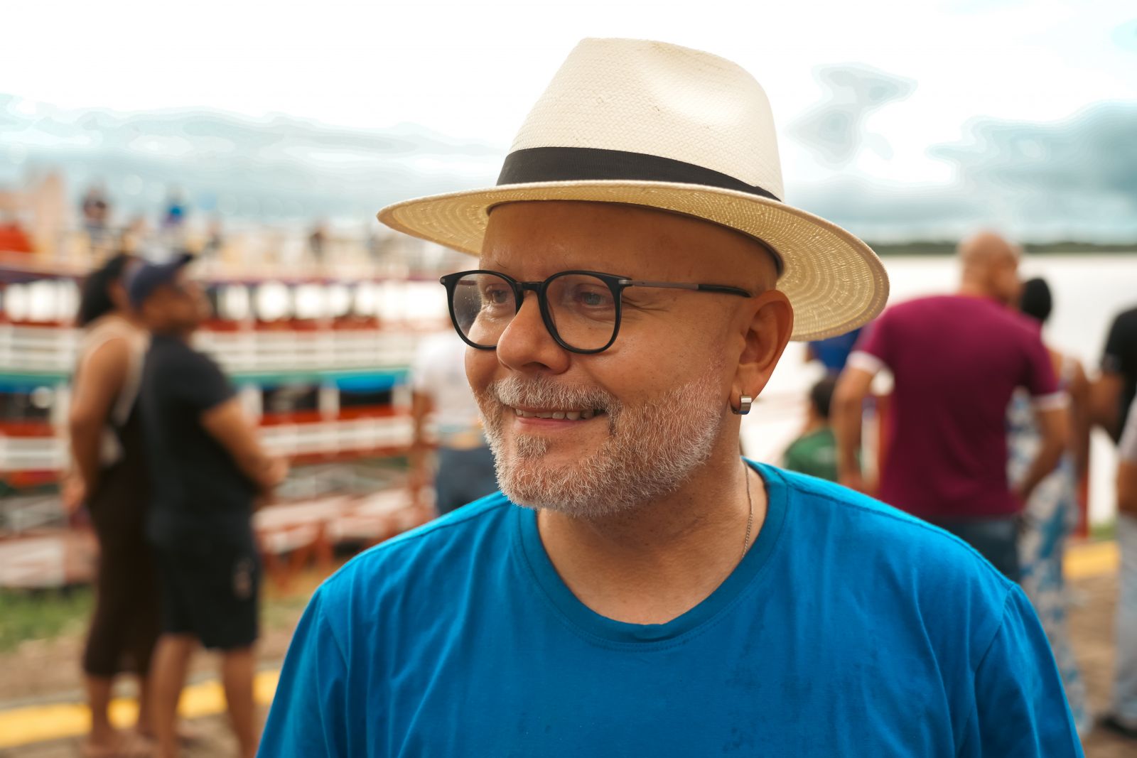 De acordo com Alekis Palitot, o projeto também fortalece os vínculos familiares ao permitir que pais e responsáveis participem ativamente das atividades